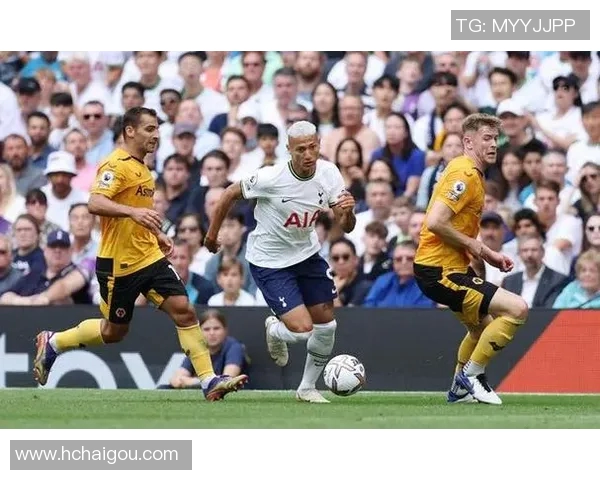 富勒姆主场迎战热刺双方实力对决期待精彩赛事呈现